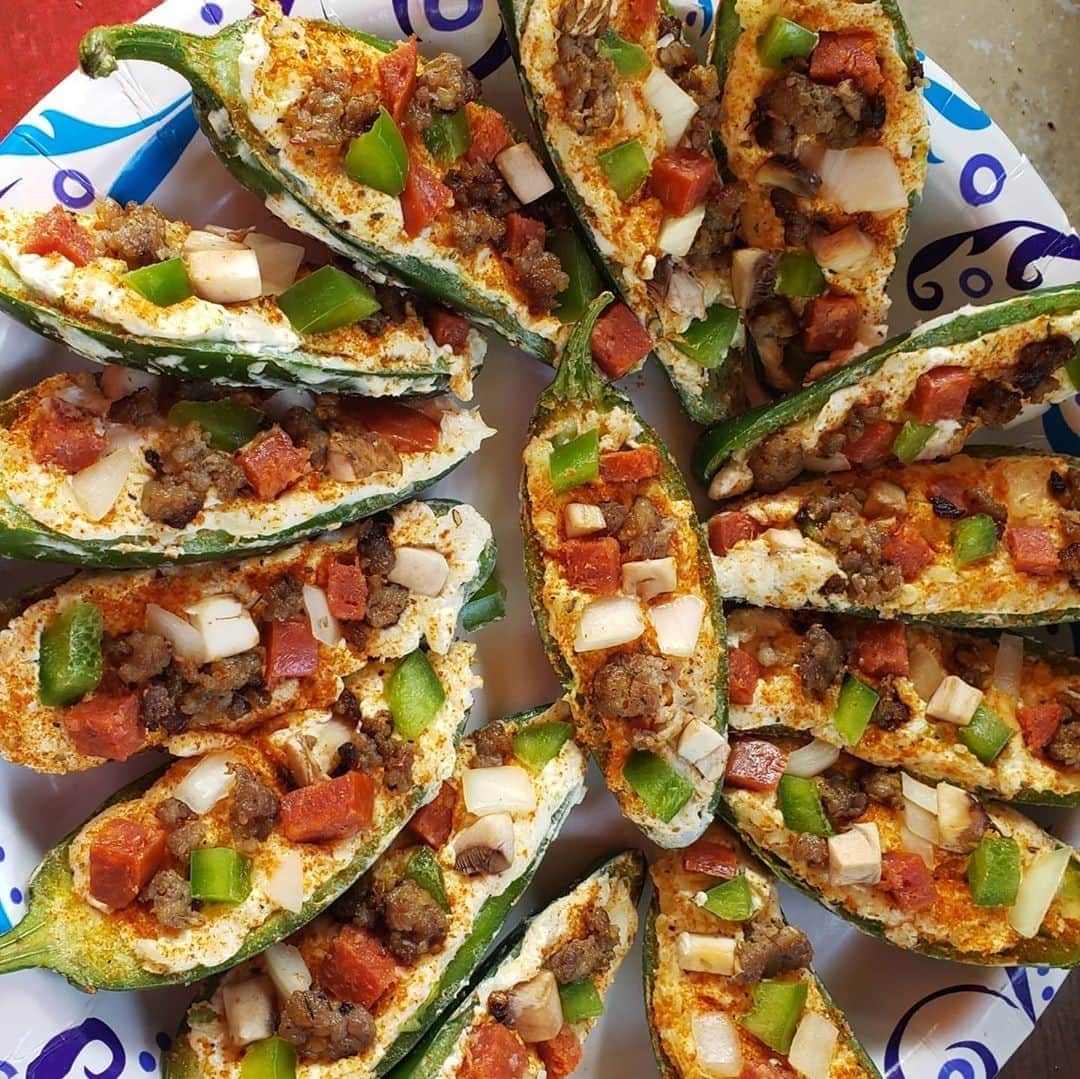 Flavorgod Seasoningsさんのインスタグラム写真 - (Flavorgod SeasoningsInstagram)「"How about some supreme pizza jalapeno poppers? These would make great appetizers for football season!"🍕🌶⁠ -⁠ Customer:👉 @bigboycebbq⁠ Seasoned with:👉 #Flavorgod Pizza Seasoning!⁠ -⁠ KETO friendly flavors available here ⬇️⁠ Click link in the bio -> @flavorgod⁠ www.flavorgod.com⁠ -⁠ "These were stuffed with a cream cheese, mozzarella, and parmesan mixture and seasoned with @flavorgod pizza seasoning. Topped with @jimmydean spicy sausage, pepperoni, mushroom, onion, and bell pepper.⁠ 🔥💨💨⁠ Then put on the @pitbossgrills at 250° for about an hour then sauced with pizza sauce. These things were loaded with pizza flavor!"⁠ -⁠ Flavor God Seasonings are:⁠ ➡ZERO CALORIES PER SERVING⁠ ➡MADE FRESH⁠ ➡MADE LOCALLY IN US⁠ ➡FREE GIFTS AT CHECKOUT⁠ ➡GLUTEN FREE⁠ ➡#PALEO & #KETO FRIENDLY⁠ -⁠ #food #foodie #flavorgod #seasonings #glutenfree #mealprep #seasonings #breakfast #lunch #dinner #yummy #delicious #foodporn」9月26日 10時01分 - flavorgod