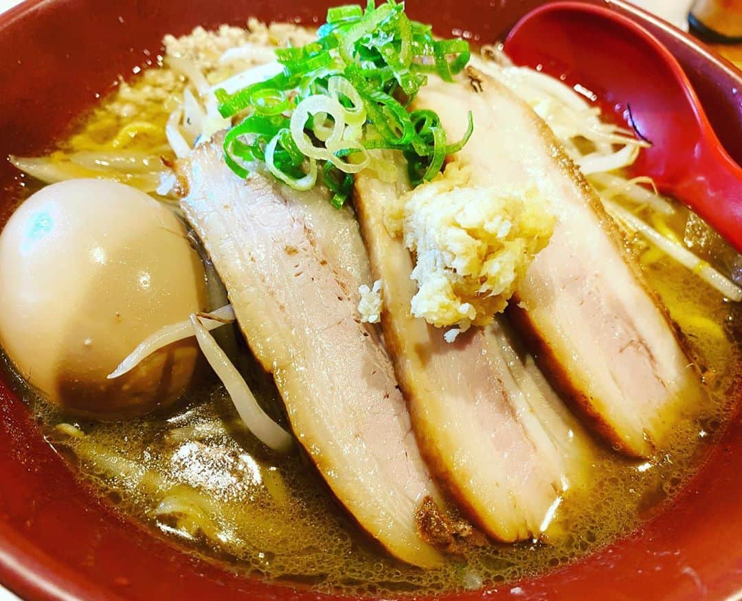 miroのインスタグラム：「味噌ラーメン🍜😇」