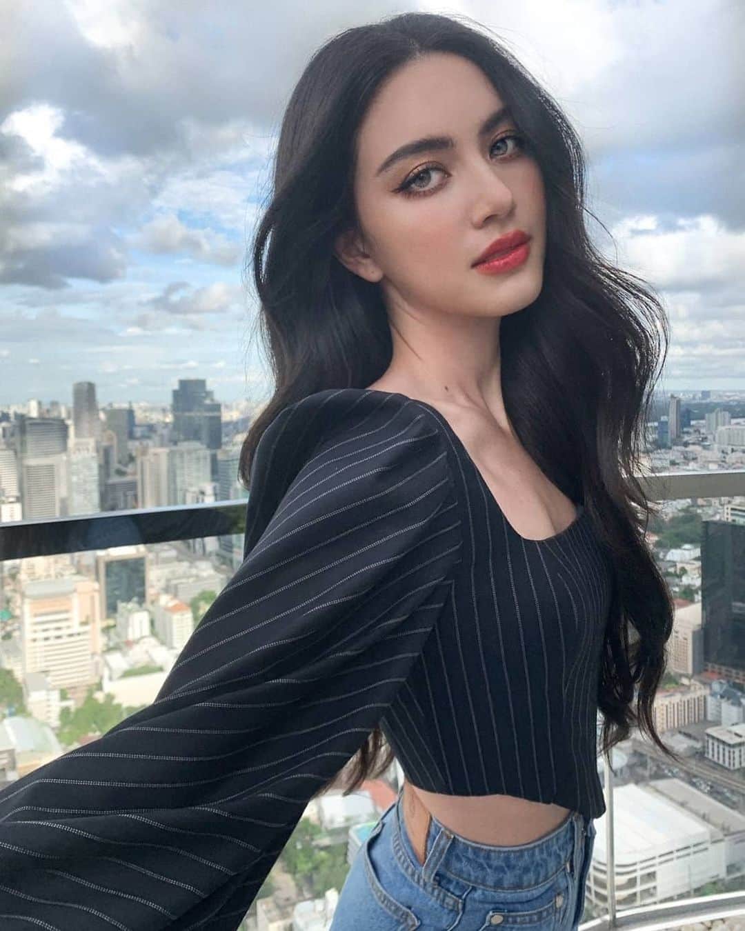 マイ・ダーウィカーのインスタグラム：「❤️✨」
