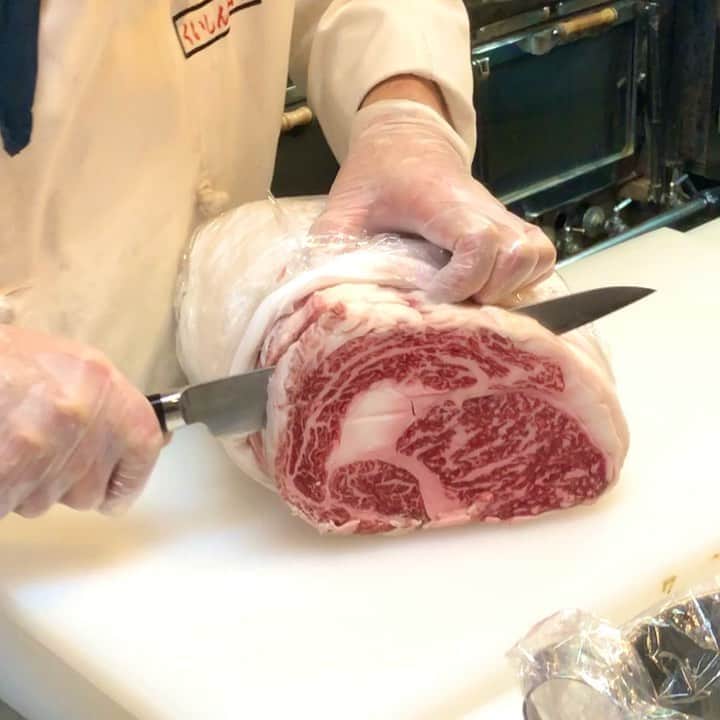東京肉レポートのグルメインスタ