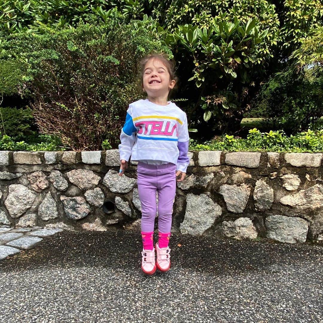 クリスティーナ・ペリーのインスタグラム：「happy #nationalsdaughterday to the greatest girl i ever met 💕」