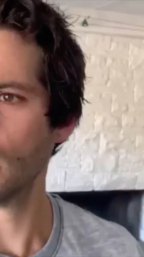 ジョー・アドラーのインスタグラム：「Hey guys, the cast of The Maze Runner is teaming up with @headcountorg as part of their #goodtovote campaign to get tons of new registered voters ahead of this very important election in November. If 3,000 folks register via our headcount page (link in my bio or up there ^) we will read select scenes from the first movie ! I may or may not have a line ! Register to vote to find out !!! ❤️❤️ #goodtovote」