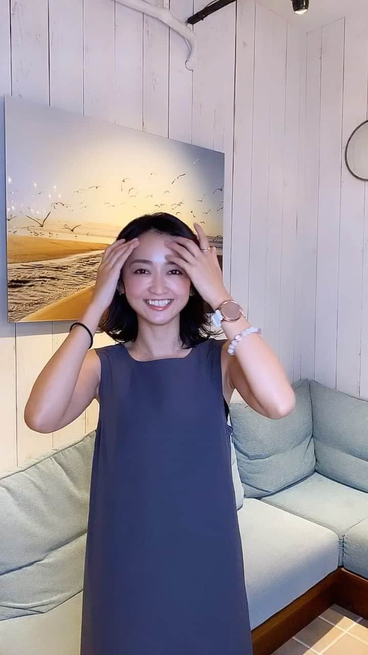 のインスタグラム：「ヘアメンテ💇🏾‍♀️💓 今日は@hair_salon_glad🏠行ってきました☺️ ・ ・ ・ 担当は… 山田涼也さん💇🏾 @glad_hair_ryoya 今回カラーとトリートメントしてきたよ🌱 カラーはダークグレージュで、山吹の理想的な髪色に変身🥺 トリートメントもして、サラサラヘアに生まれ変わりました👏🏾😭💓 ・ ・ ・ そして今回山吹のインスタみたよ🤘🏾👧🏾 って言って下さった方には15%OFFにもなるみたいなのでぜひ☺️✨ ・ ・ ・ 髪型が変わると気分も変わりますね🥺💓 明日から頑張ろ🤘🏾👧🏾🍀 #ヘアメンテナンス #美容院 #findmyself2020#南青山 #青山#表参道 #GLAD.#西海岸風 #西海岸風サロン #ロンハーマン #バレイヤージュ #ダメージレスカラー #グラデーションカラー #ミルクティーベージュ #アモカラー#ツヤ髪 #ツヤ巻き#ケアカラー #ミルクティーカラー #ブリーチなし #ブリーチなしカラー #透明感カラー  #綺麗にして頂きありがとうございました🙇🏾‍♀️💓 #ootd #私服 #モチベーション アップ #自分磨き  #頑張ろう ☺️」