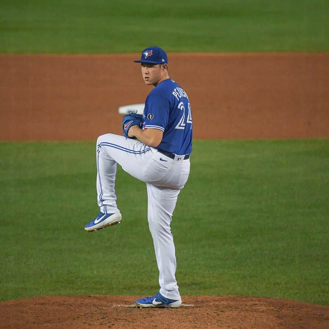 トロント・ブルージェイズさんのインスタグラム写真 - (トロント・ブルージェイズInstagram)「A BIG night for @BigNate5 👏  Congrats on your first MLB win! #WeAreBlueJays」9月26日 11時46分 - bluejays