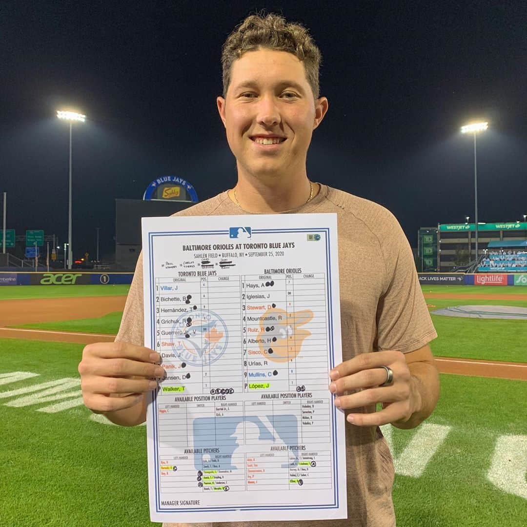 トロント・ブルージェイズさんのインスタグラム写真 - (トロント・ブルージェイズInstagram)「A BIG night for @BigNate5 👏  Congrats on your first MLB win! #WeAreBlueJays」9月26日 11時46分 - bluejays