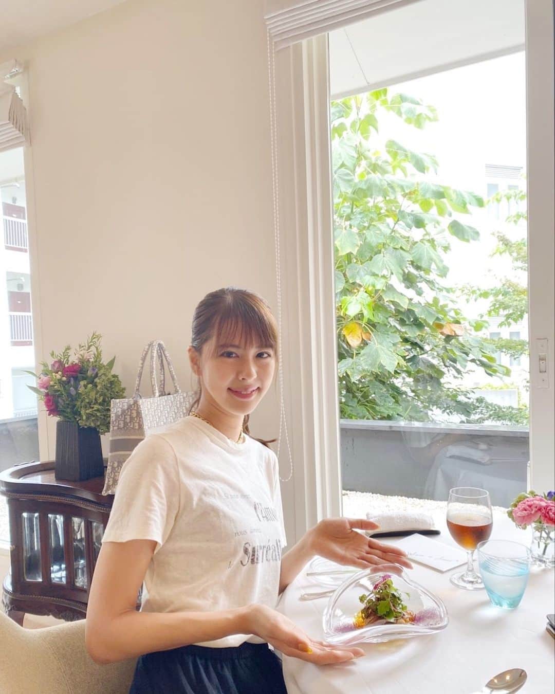 阿部桃子さんのインスタグラム写真 - (阿部桃子Instagram)「友人とランチ🤍 お料理も美味しくて、素敵な空間でした🌿 #amour」9月26日 12時11分 - momokoabeofficial