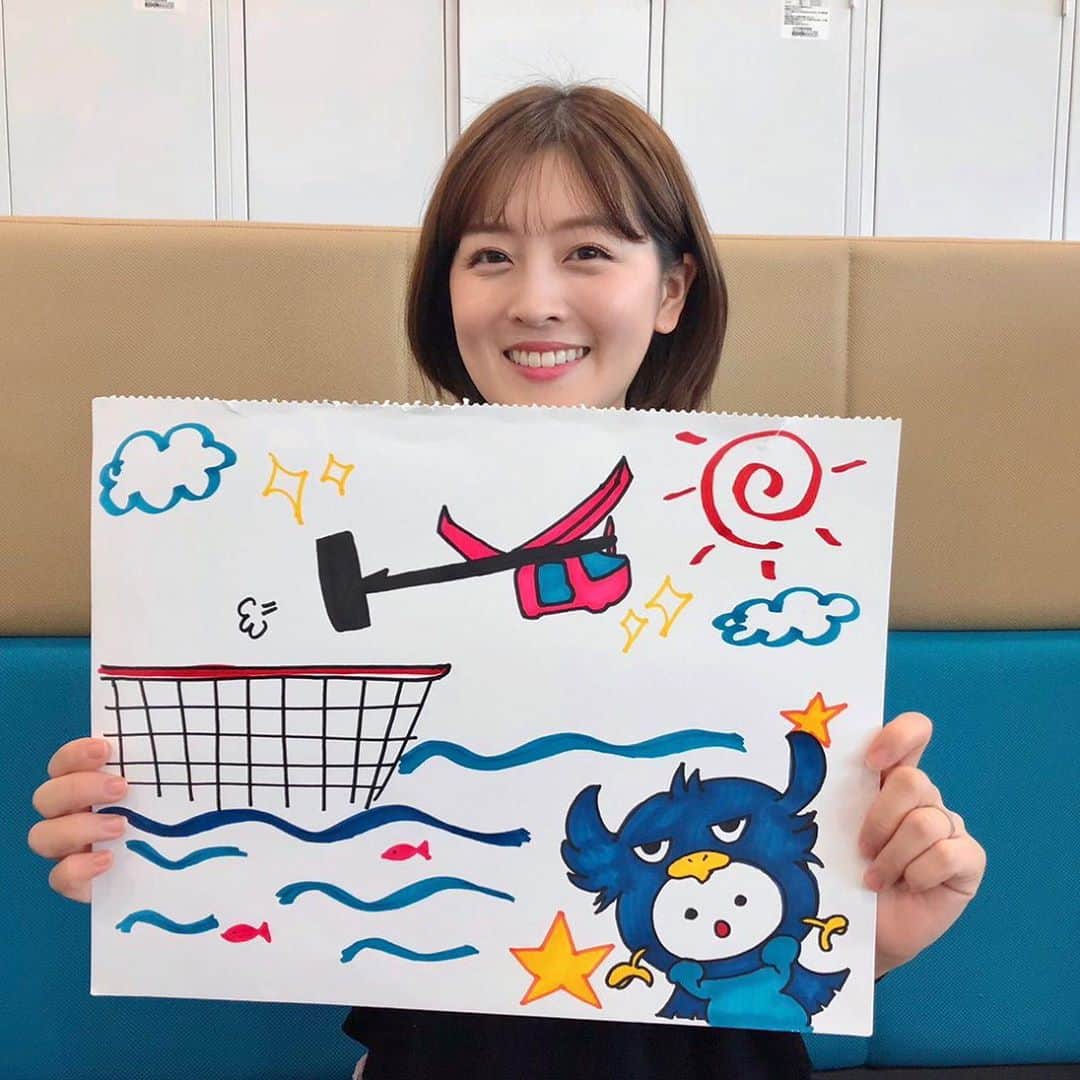 読売テレビアナウンス部のインスタグラム：「. このあと13:30〜放送です！ 今日は#中村秀香アナ　#山本隆弥アナ  の絵。山本アナ、自分の写真を撮り忘れたそうです。しかも、すぐに絵を捨ててしまったとか…納得いかない出来だったのでしょうか…。  9/26(土)13:30～14:55 「Iwataniスペシャル 鳥人間コンテスト2020 特別編～新たな挑戦～」 #読売テレビ 系で放送です。 #鳥人間コンテスト  @ytvbirdman」