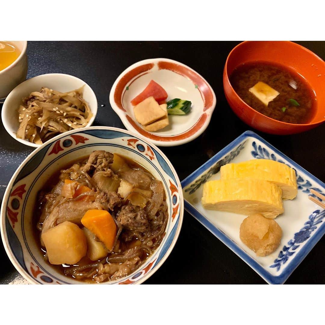葛巻佳那さんのインスタグラム写真 - (葛巻佳那Instagram)「美味しいランチも無言で食す🥢 お漬物がボリボリボリボリ鳴り響いて笑っちゃった〜😂 ギリギリまでマスクをして待ち時間も安心した空間で過ごせました☺️ 今回のメンバーも最高でした💕」9月26日 12時39分 - kana.kuzumaki