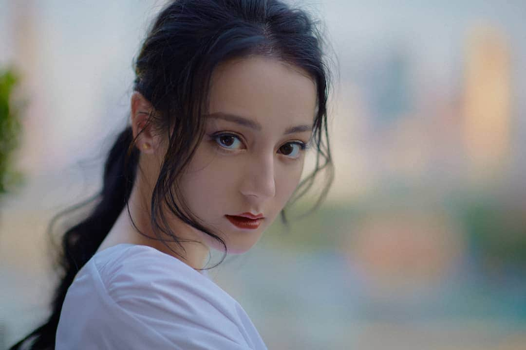 ディルラバ・ディルムラット（Dilraba Dilmurat）さんのインスタグラム写真 - (ディルラバ・ディルムラット（Dilraba Dilmurat）Instagram)「#迪丽热巴 #热巴 #胖迪 #小迪 #dilirebadilmurat #dilireba #dilraba #dilrabadilmurat」9月26日 12時42分 - dilrabalovers_