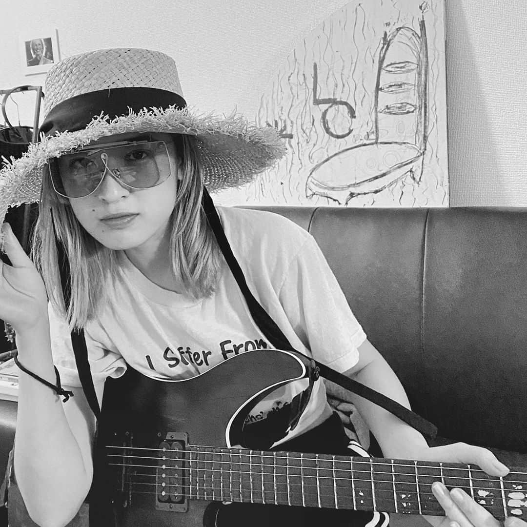 LISACHRISのインスタグラム：「sovnd drive wit @conyplankton #tawingsband」