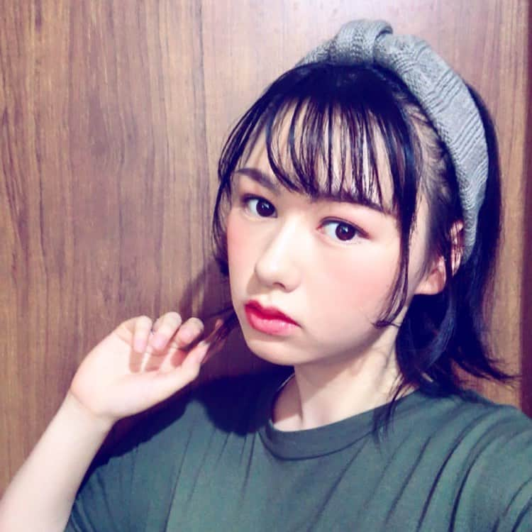 宮澤じゅりのインスタグラム：「外ハネと隙間のある前髪にチャレンジ♡  #前髪 #外ハネ #me #髪型 #ヘアアレンジ #ショートヘア」