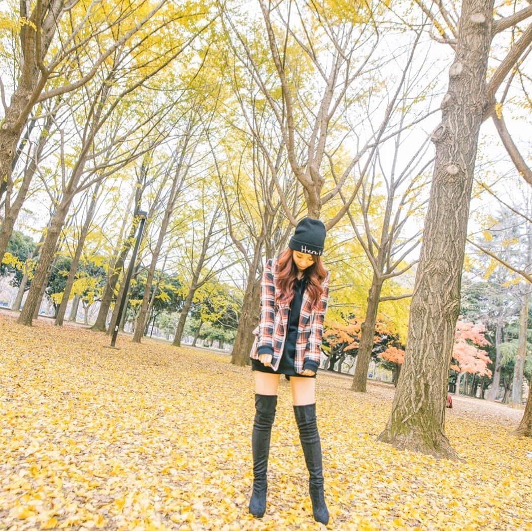 のインスタグラム：「🍃🍃 . . Photo by @cqun_yyy  . #Aldious #AldiousMarina #アルディアス #femalemusician #femaledrummer #drummer #drums #dwdrums #drumslife #drumset #drumkit #drummergirl #girlband #music #metal #rock #jrock #drumstagram #evans #instagood #vicfirth #myperfectpair #sabian #girl #thoughback」