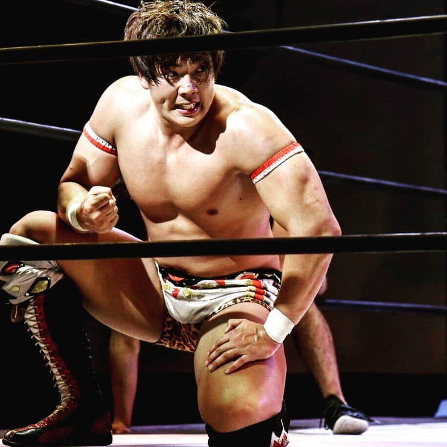 竹下幸之介のインスタグラム：「Ride on time  #ddtpro  #ALLOUT #wrestling #workout #muscle #training #motivation #boys #プロレス  #竹下幸之介」
