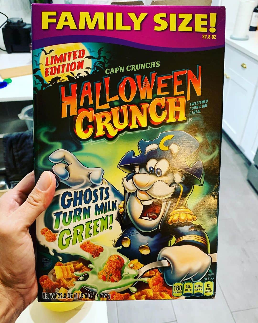ブライス・ジョンソンのインスタグラム：「Love this time of year! 🎃 👻」