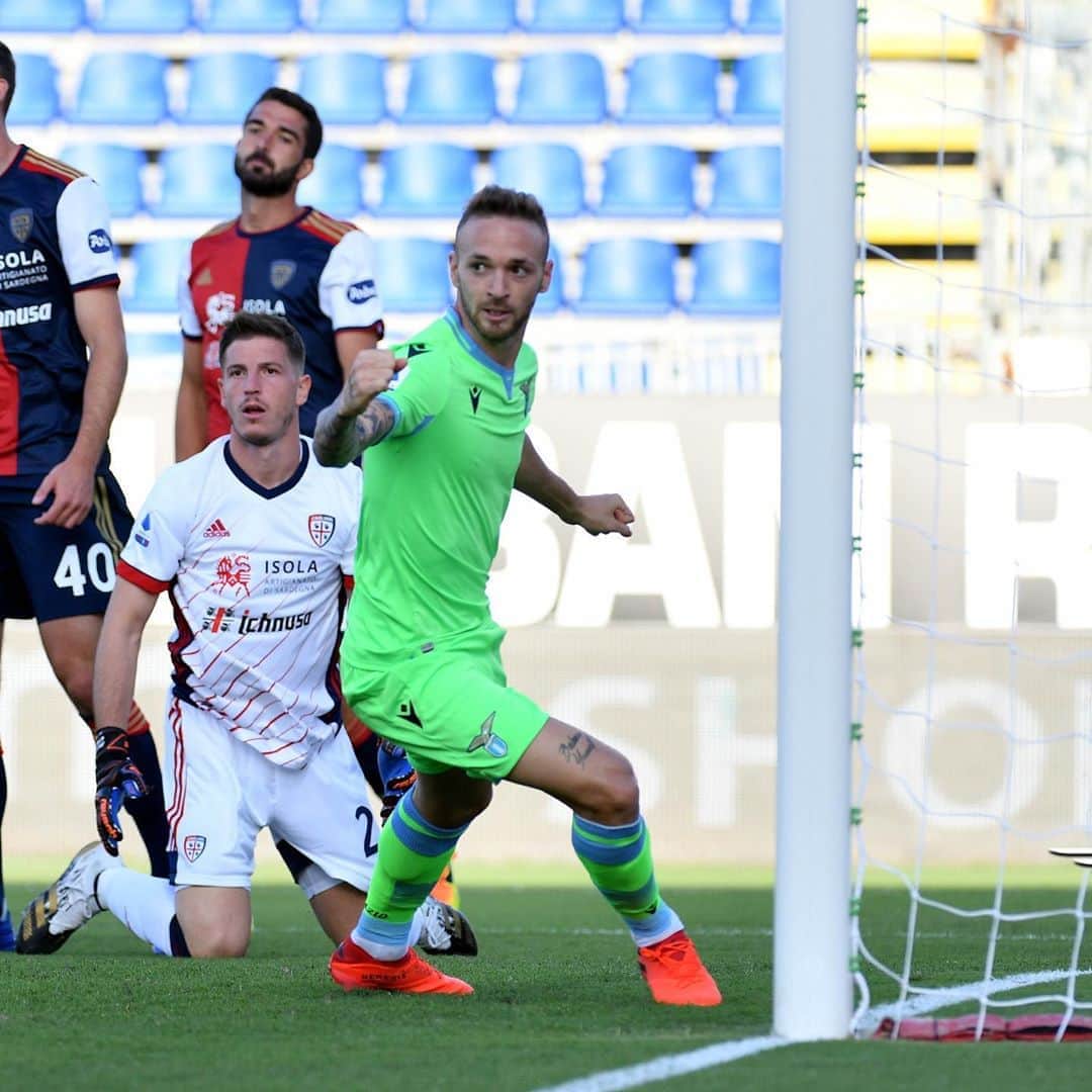 SSラツィオさんのインスタグラム写真 - (SSラツィオInstagram)「⏸ #CagliariLazio 0-1  Half time! @manulazza29 gives us the lead 🚂  #CMonEagles 🦅」9月27日 1時49分 - official_sslazio
