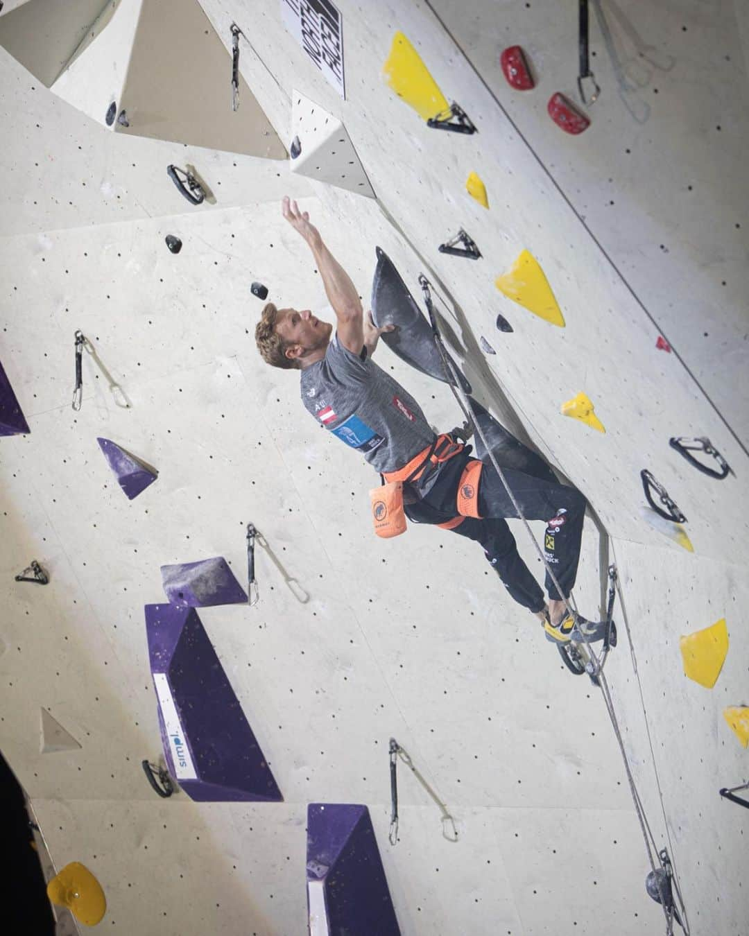 ヤコブ・シューベルトさんのインスタグラム写真 - (ヤコブ・シューベルトInstagram)「Austrian Lead Champion 🏅 It was a cold rainy day but I was still able to climb well and very happy to secure the victory in front of @steffscherz 🥈and @louis_gundolf 🥉🙌 • Photos by Kvö/Moritz Liebhaber • #austrianchampionship #leadclimbing #competitionclimbing #climbing #myinnsbruck @mammut_swiss1862 @raiffeisen @innsbrucktourism @lasportivagram @heeressportzentrum @gloryfy @thecrag_worldwide @sporthilfe.at」9月27日 2時37分 - jakob.schubert