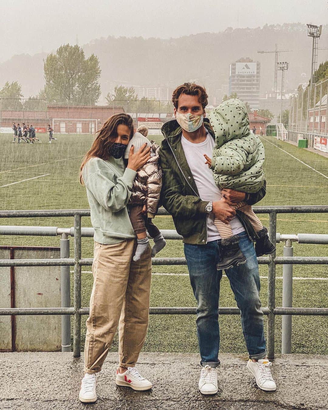 イバイ・ゴメスのインスタグラム：「Me hace TANTA ilusión esta foto... 😍 Mi casa 🏠⚽️ Probablemente en el lugar que más feliz he sido en mi vida ❤️」