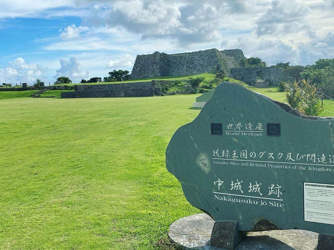 長嶺花菜さんのインスタグラム写真 - (長嶺花菜Instagram)「📷 良き写真が撮れました🥰 大満足❣️  #座喜味城跡 #中城城跡 #勝連城跡」9月26日 18時05分 - kana_nagamine