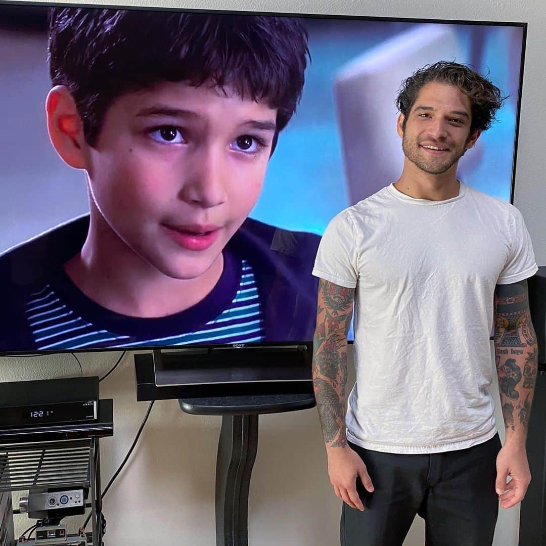 タイラー・ポジーのインスタグラム：「This is what I look like when I shave」