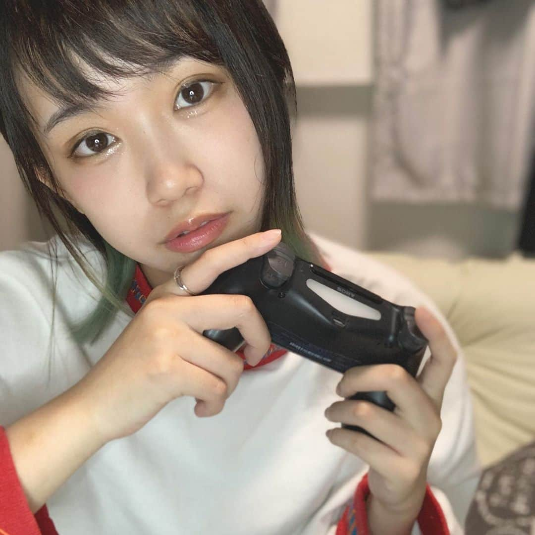 谷藤海咲さんのインスタグラム写真 - (谷藤海咲Instagram)「#ゲーム女子   ゲームが私の半分を作り上げたといっても過言でない 最近はゲームする時間があんまり取らてないけど、早くPS5ゲットしたい」9月26日 18時35分 - tanifuji_misaki