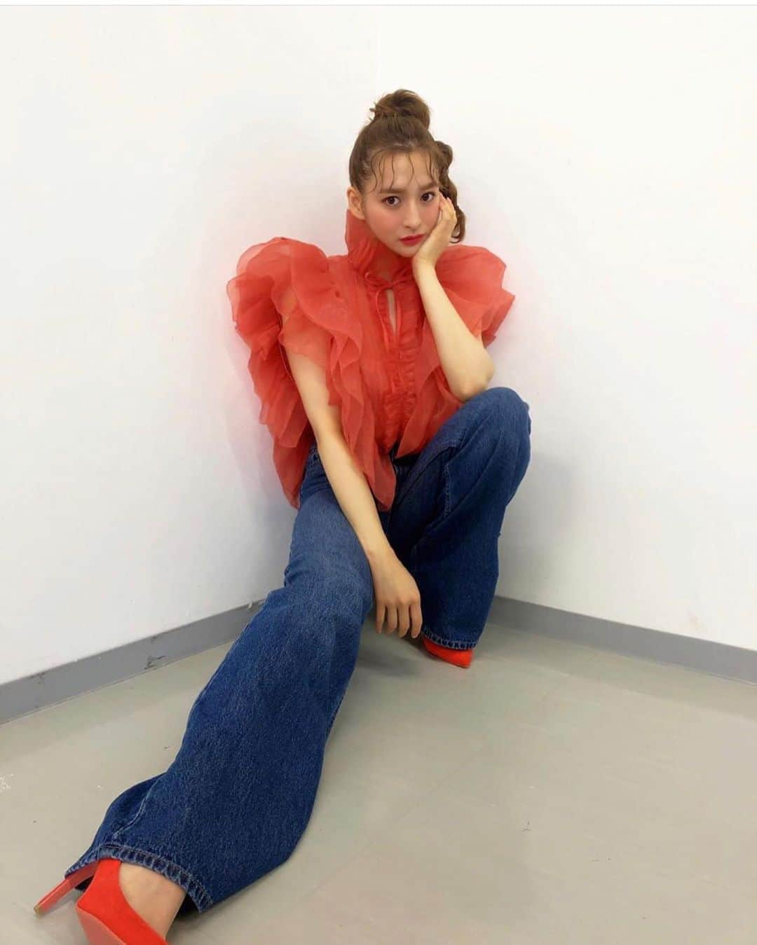 美舟さんのインスタグラム写真 - (美舟Instagram)「💋💋💋  #インスタlive #sweet #mad×モエカ #野崎萌香 #hair #makeup #mifunemake」9月26日 18時31分 - mifune2014