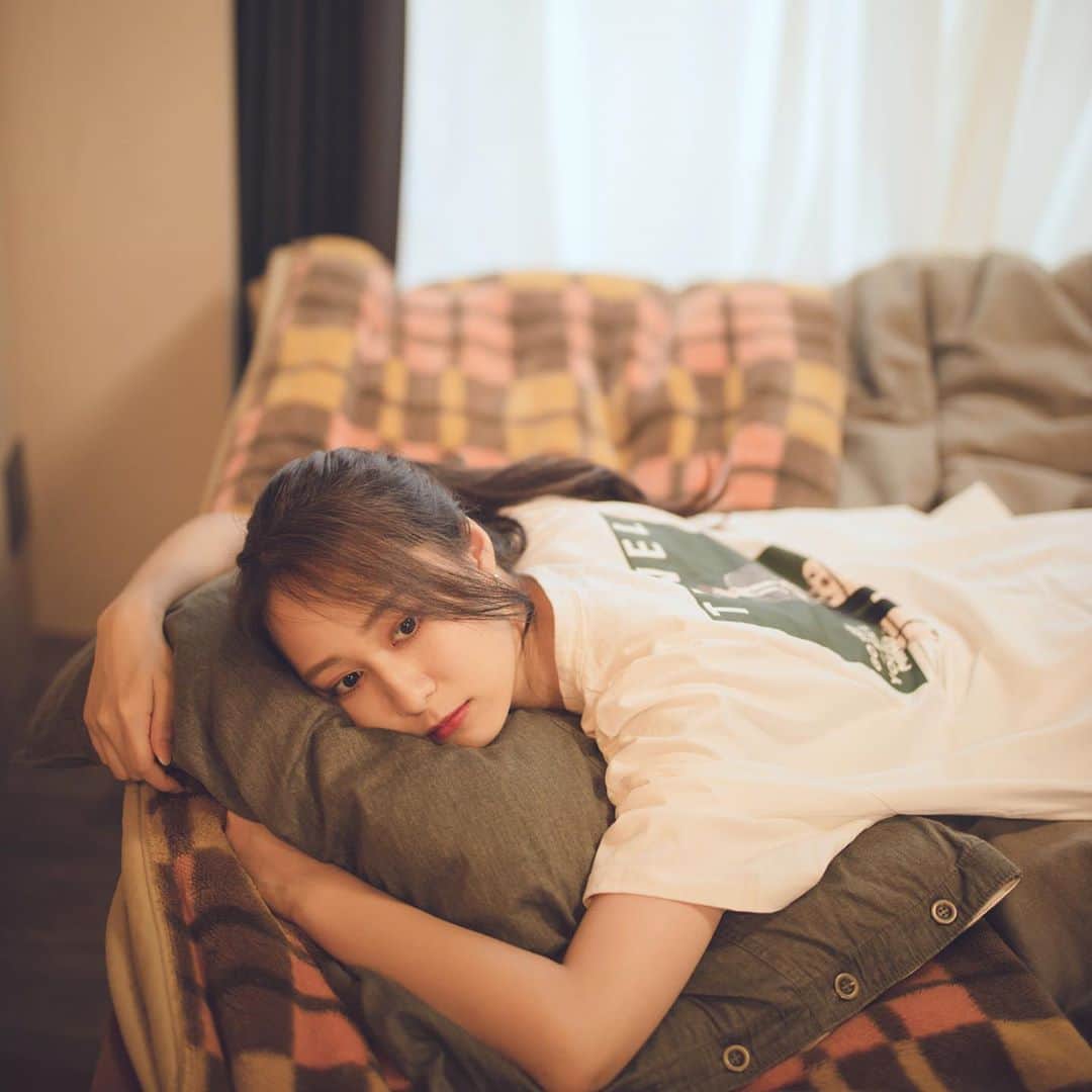 のインスタグラム：「. ぐーたらしてたい🥺🦥」