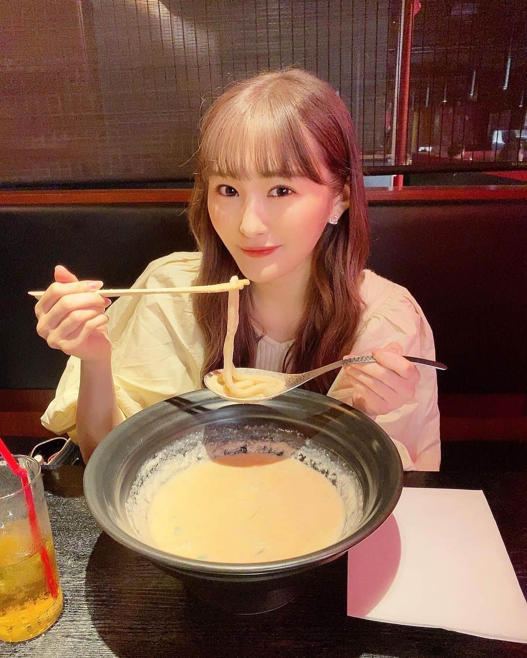 川上礼奈さんのインスタグラム写真 - (川上礼奈Instagram)「. 10月3日『川上礼奈25歳お誕生日イベントライブ&トークショー』in大阪❤️  イベントで使う動画の撮影してきたよ〜😳🍜✨ 当日楽しみにしてて下さい！🤍 まだチケットあるのでもし良かったら 遊びに来てくださいね😍✨  昼の部 https://t.livepocket.jp/e/renapyon_1003  夜の部 https://t.livepocket.jp/e/renapyon_1003_2」9月26日 18時46分 - kawakami_rena