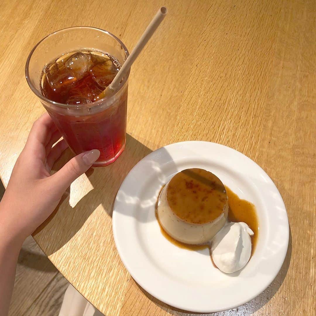 安原舞さんのインスタグラム写真 - (安原舞Instagram)「MUJI cafe！🍮  固めのプリンめっちゃ美味しい 色んなプリン巡りしたい🍮🍮🍮」9月26日 18時48分 - mai_yasuhara