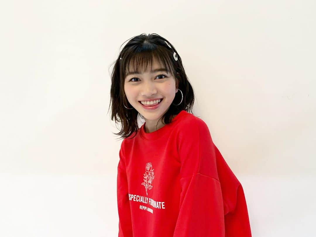 広瀬まのか︎さんのインスタグラム写真 - (広瀬まのか︎Instagram)「今月号のnicolaのオフショットラスト。 Twitterも是非見てね🌔  最近、投稿できてなくてごめんなさい… もう少しで学校のテストが終わるので、それまで待っててくださいっ。  あ、nicola11月号ももうすぐ発売ですよˆ ˆ #nicola #ニコラ #広瀬まのか」9月26日 18時48分 - manoka_hirose