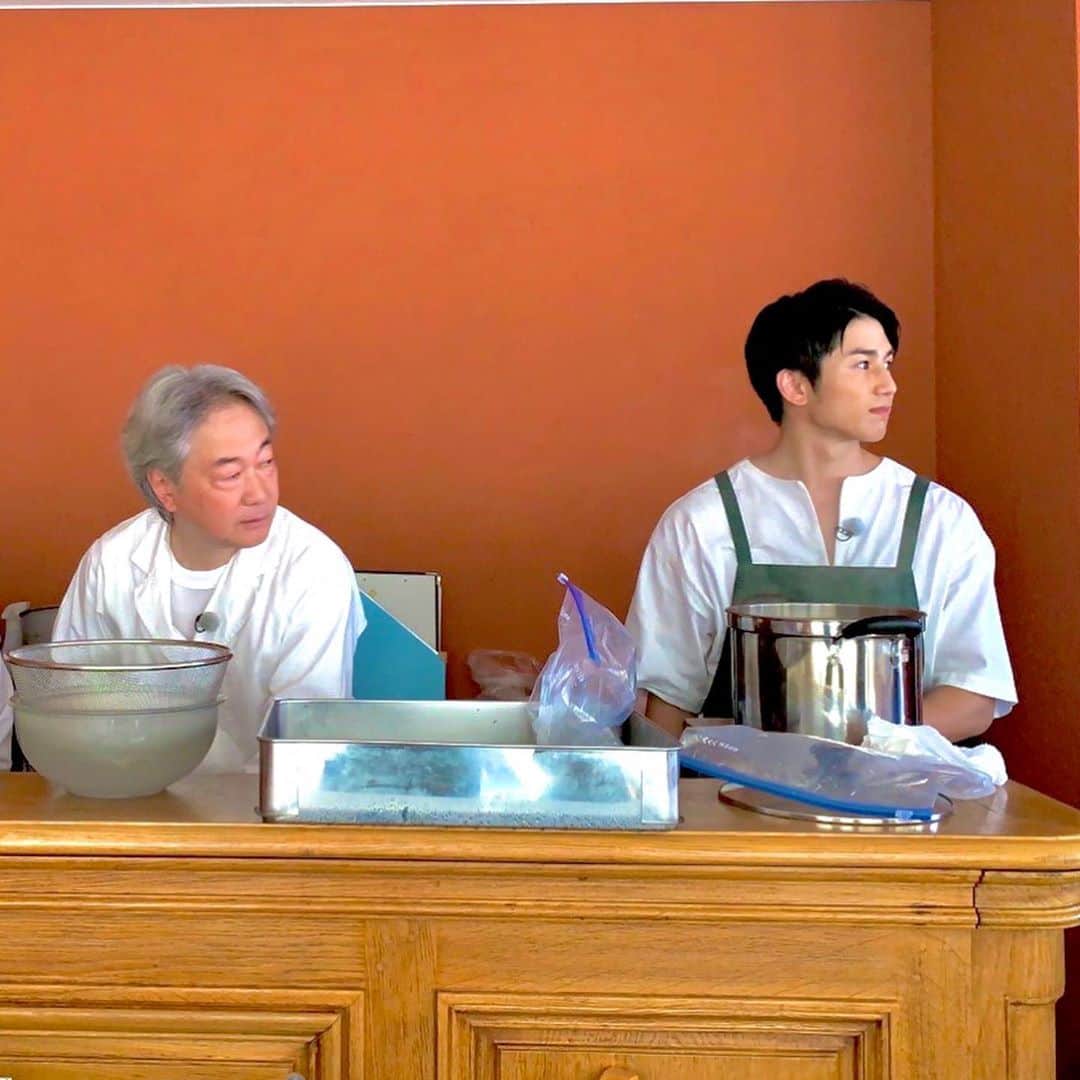 神田穣のインスタグラム：「ごはんジャパン見て頂き、ありがとうございました😭🙏  シェフの笹岡さんには、撮影以外の時間でも、料理を教えて頂きました！！！  今後も学んだ事を生かして、料理の腕を磨きます😎  #ごはんジャパン」