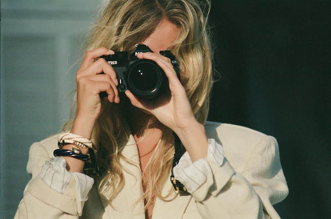 オーレリービダマンのインスタグラム：「Focus 📷 #diana #positano #aureliebidermann」