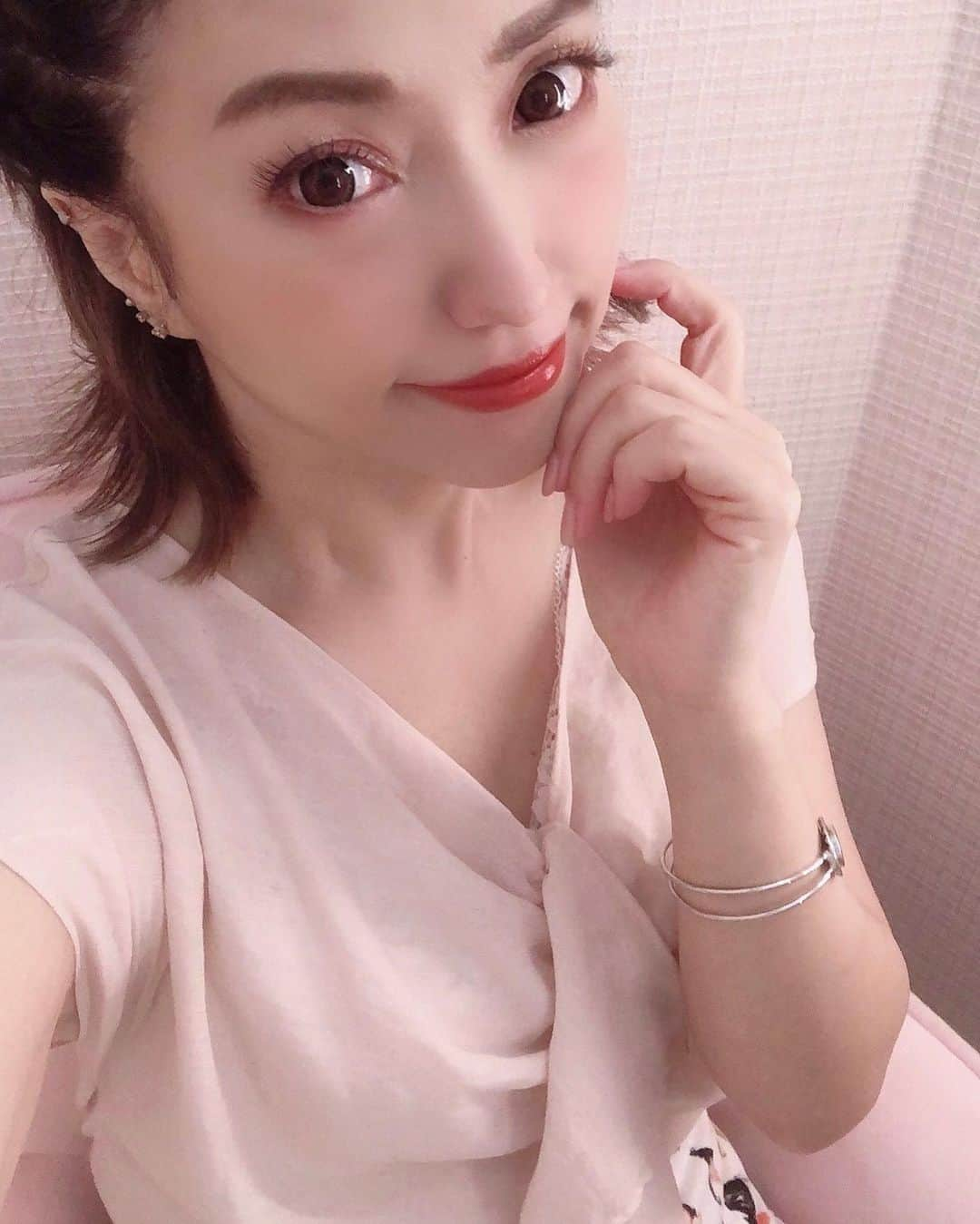 甘乃つばき（吉瀬菜々子）さんのインスタグラム写真 - (甘乃つばき（吉瀬菜々子）Instagram)「初撮影会無事おわりました💕撮影会に来て頂いたファンの皆さまからの差し入れ💖🎁 皆さん優しくて…和やかな雰囲気で楽しく過ごさせて頂きありがとうございました✨ ・ #撮影会#イベント」9月26日 19時15分 - natsume_sachiko