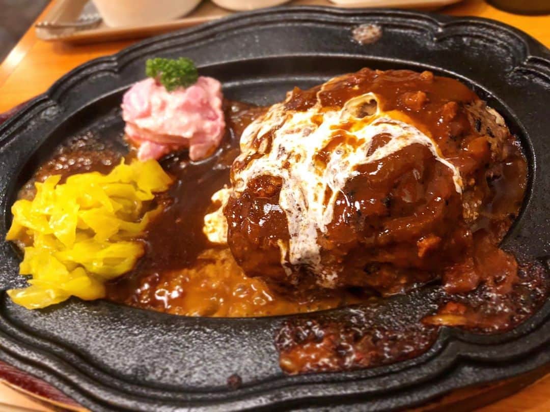 吉田早織のグルメインスタ