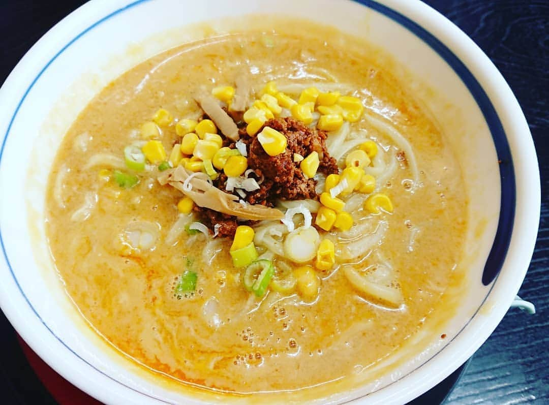 伊勢みずほさんのインスタグラム写真 - (伊勢みずほInstagram)「ラーメンが益々美味しい季節✨ また  ごまらーめん😋  無性に食べたくなるのです。 相変わらず行列のできるラーメン店でした🍜  ごちそうさまでした✨  #ごまらーめん #らーめん家コトブキ #ラーメン #麺活 #麺スタグラム #新潟ラーメン #ラーメン好きと繋がりたい #ラーメン食べ歩き #らーめん部 #ラーメン女子 #拉麺 #あつあつ #八角 #ごま#もちもち麺 #もちもち #癖になる #あったか #秋 #🍜 #伊勢みずほ #ごちそうさまでした🙏」9月26日 19時33分 - isemizuhoo