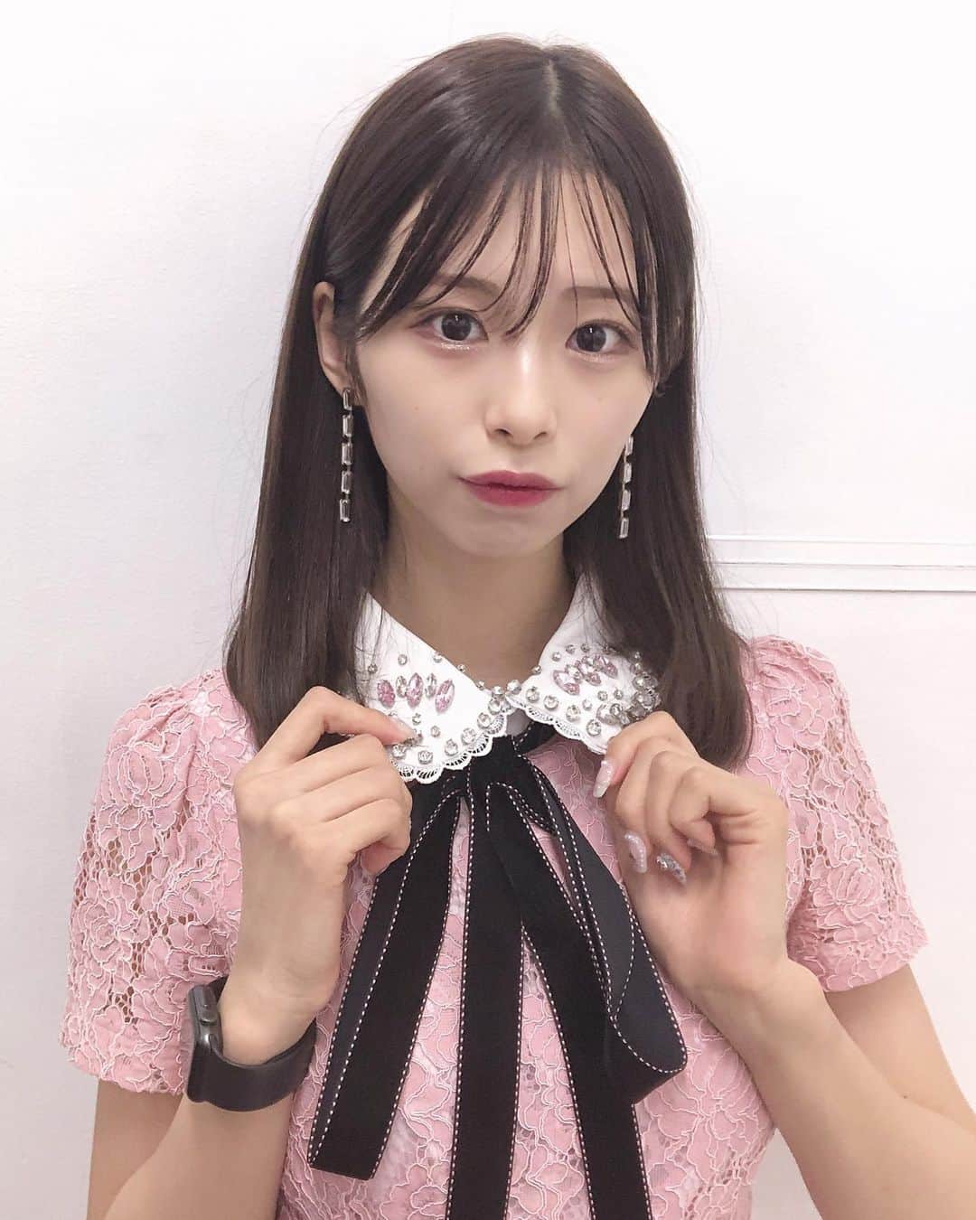 川崎ひかるのインスタグラム：「このワンピ久しぶりに着た~🎀 . . . . . #sisterjane #シスタージェーン #usagionline #ワンピ #ワンピース #リボンワンピ #リボンワンピース #ピンク #ピンクワンピ #ピンクワンピース #ビジューピアス #ビジューアクセサリー #ビジュー #ミディアム #ミディアムヘア #セミロング #セミロングヘア #シースルーバング #シースルー前髪 #黒髪 #暗髪 #アイドル #東京 #コーデ #ワンピースコーデ #ootd #ootdfashion #daily #dailylook #ビジョビ」