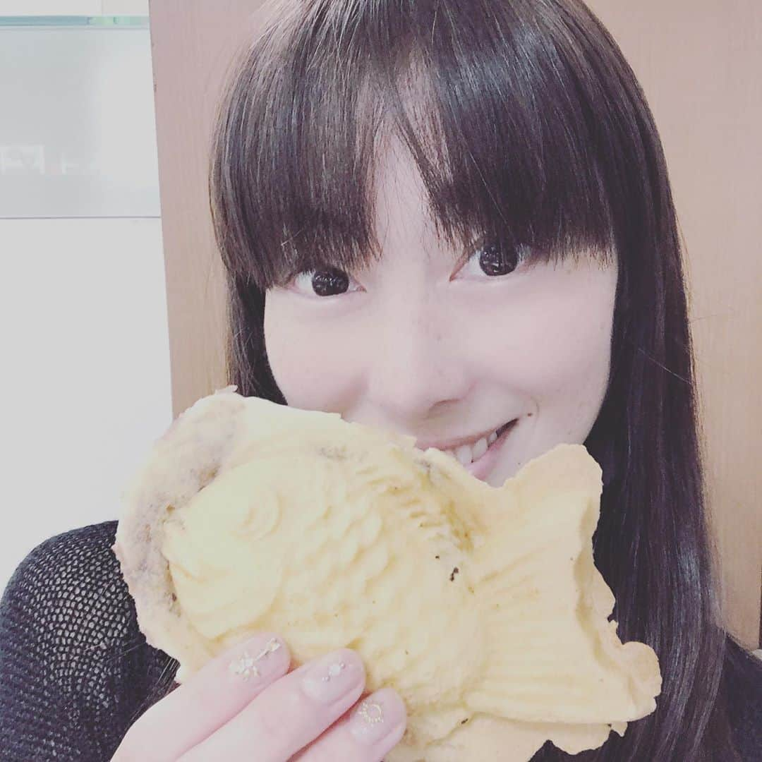 佐藤康恵さんのインスタグラム写真 - (佐藤康恵Instagram)「正解は♡『あずきとクリームチーズのたい焼き』でした！ コレ、ゲキウマです(//∇//) みんなに食べて欲しい！で、一口食べた時のみんなの顔見たい❣️それくらい幸せ気分になったよ〜〜💖  💖💖💖 佐藤康恵音楽配信はコチラから🔽 https://big-up.style/E9iLo640Kb 💖💖💖 佐藤康恵のYouTubeチャンネル Yasue Sato Music ♡♪🔽 https://youtu.be/QTVidBCnG9Q  #正解は #あずきとクリームチーズのたい焼き #幸せ気分になる #食べて欲しい#ysjewel #yasuesato #佐藤康恵 #japanesemodel #japaneseactress #singer #歌手 #女優 #モデル #youtuber #曲リリース #mama #二児の母 #spotify #サンシャインアワーズ #sunshinehours」9月26日 19時48分 - yasuesato.official