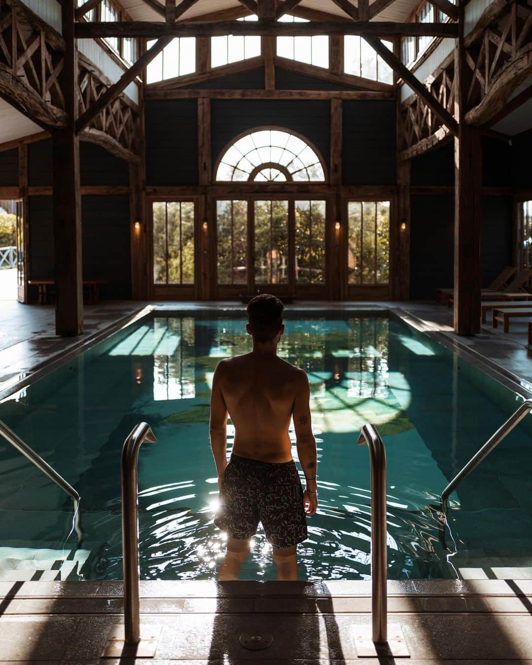 NICOLAS SIMOESのインスタグラム：「Definitely the best spot to start our day 📸」