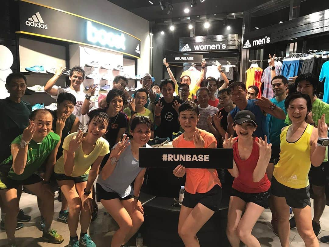 湯田友美さんのインスタグラム写真 - (湯田友美Instagram)「🥺👋 Adidas RUNBASE will close on Sep 25th Thank you for 10 great years‼︎‼︎‼︎😭 ・ アディダスランベースが明日で閉店。 引退後初めて一人でレッスンできるようになったのも、ランベースのセッションだったな… 寂しいけど、たくさんのランナーと出会わせてくれた場所 楽しい思い出ばっかり😊 ランベースなくなってもまた一緒に走りましょうね！ ・ ありがとう、ランベース🖤 ・ #runbase #adidasrunbase #adidasrunnerstokyo #ランステ #ランニングステーション」9月26日 20時07分 - yudatomomi