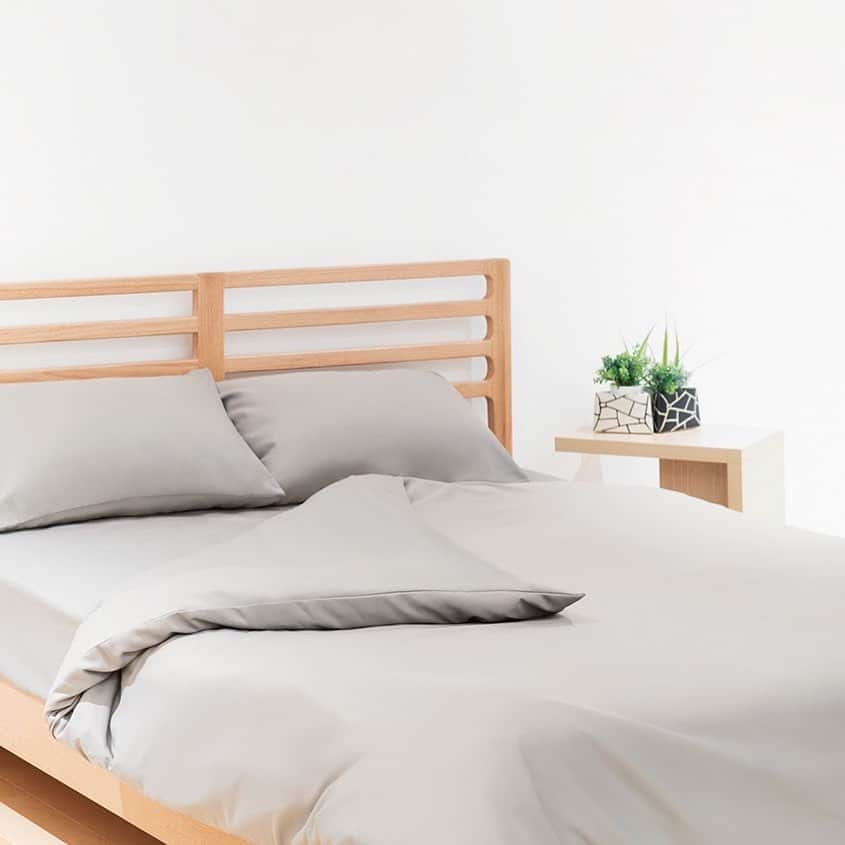 UNIQLO UKのインスタグラム：「Sleep comfortably with our new AIRism bedding, available online now.  #Uniqlo #LifeWear #UniqloLifeWear」