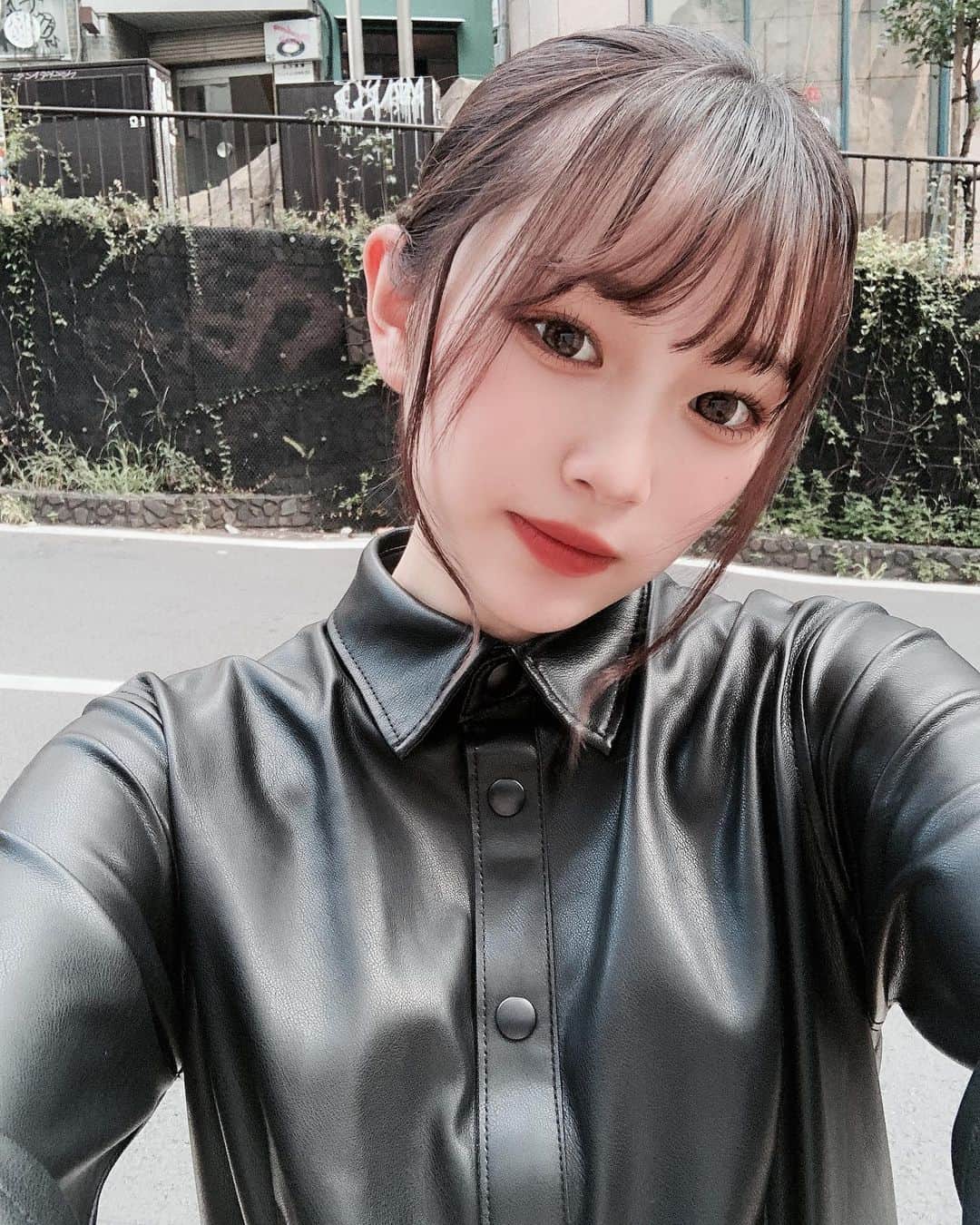 のインスタグラム：「少し前に髪質改善のトリートメントして頂いたから髪の毛とゅるる〜🧖‍♀️」