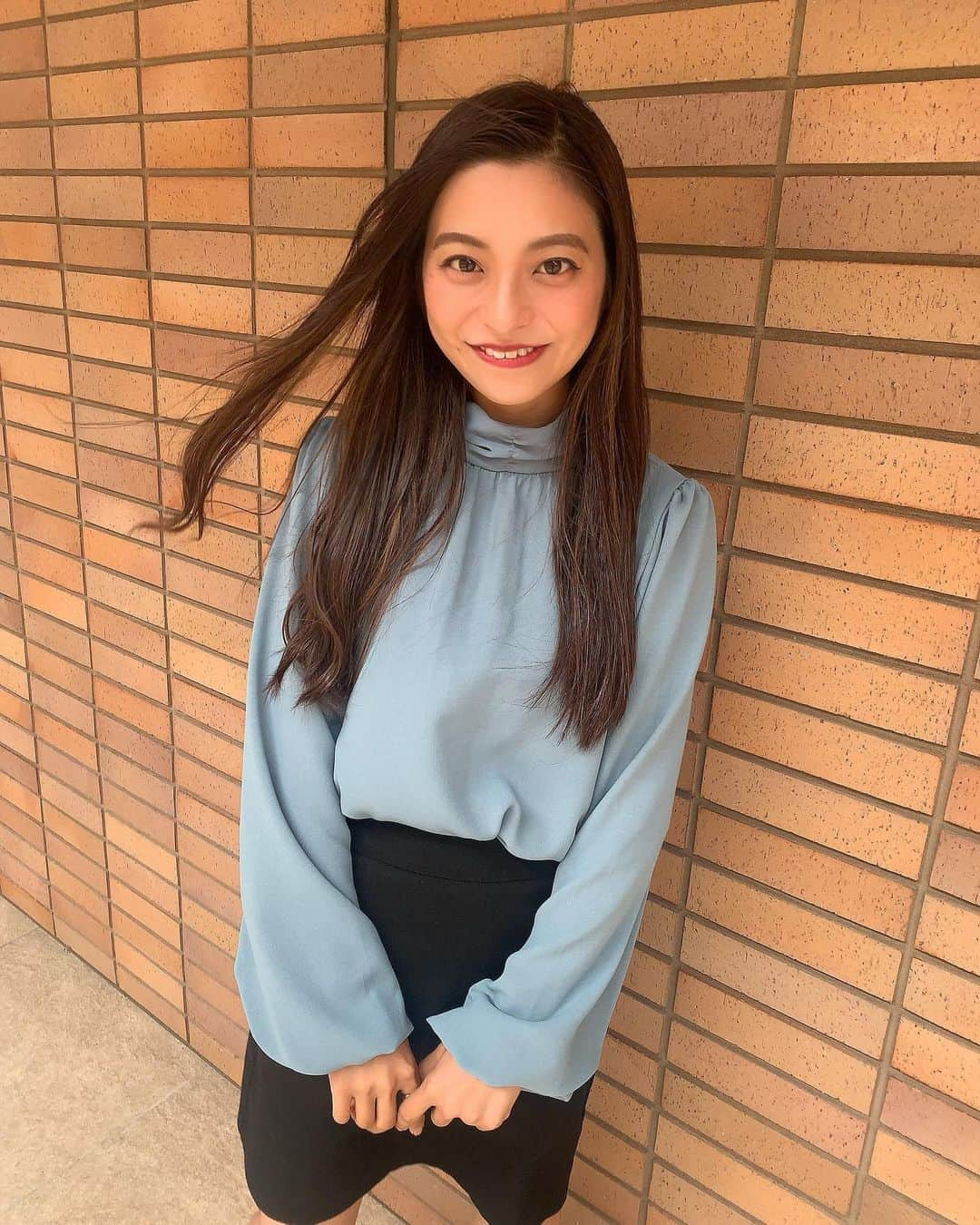 和泉朱音のインスタグラム：「こんばんは🌼﻿ ﻿ 久しぶりの学校で可愛い1年生達が沢山いてて﻿ いつのまにか自分が4年生になったことを﻿ 再認識させられました😳﻿ ﻿ 風に吹かれながら📸﻿ ﻿ #ミスキャンパス同志社女子2020﻿ #同志社女子大学﻿ #ファイナリスト﻿ #ミス同女﻿ #ミスキャン」