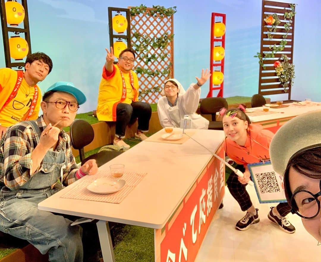 福田太郎さんのインスタグラム写真 - (福田太郎Instagram)「新しいイチモニ！はじまる！ 新MCに #室岡里美 アナウンサーが就任です㊗️ 毎日笑顔で元気いっぱいの、朝の元気印😆 皆さんと共に、楽しい一日を始められるよう みんなでがんばっていきます☀️ これからも宜しくお願いします！ ⠀ #イチモニ！#イチオシ！#食べて応援！#北海道 特番もご覧頂き、ありがとうございました😊 #アナウンサー #林和人 #食いしん坊兄弟 #食堂 #大野恵  #メグ母さん #福永裕梨 #河野真也 #藤尾仁志  #フワちゃん に扮した #まりちゃん こと #土屋まり #福田太郎 月火金土！出演増えます🔥 新企画、続々スタートさせます🎨🎤🎶がんばります！」9月26日 20時43分 - htb_tarofukuda
