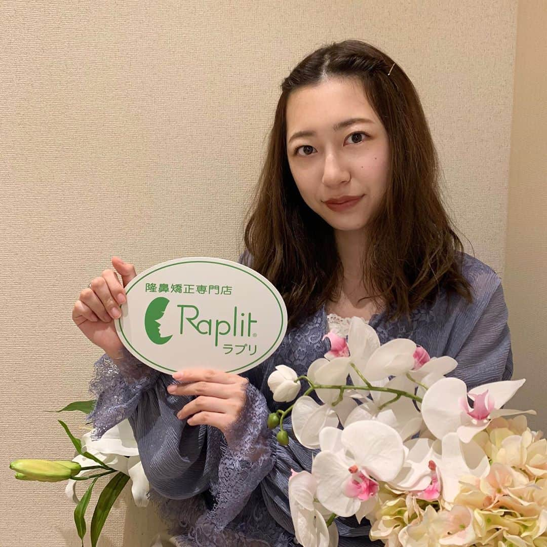 里見玲奈さんのインスタグラム写真 - (里見玲奈Instagram)「﻿ こんばんは〜！﻿ 先日ラプリ様 @raplit_official に6回目の施術に行って来ました🍏﻿ 鼻の高さだけでなく小鼻になる効果が見えて嬉しいです！！今回もありがとうございました☺️次回も楽しみにしてます🎶﻿ #隆鼻 #隆鼻矯正 #隆鼻矯正専門店raplit #共立女子 #共立女子大学 #ミス共立女子 #ミス共立女子大学 #ミス共立女子2020 #桜姫 #ミスコン #ミスコンファイナリスト #ファイナリスト」9月26日 20時45分 - kwumiss20_4