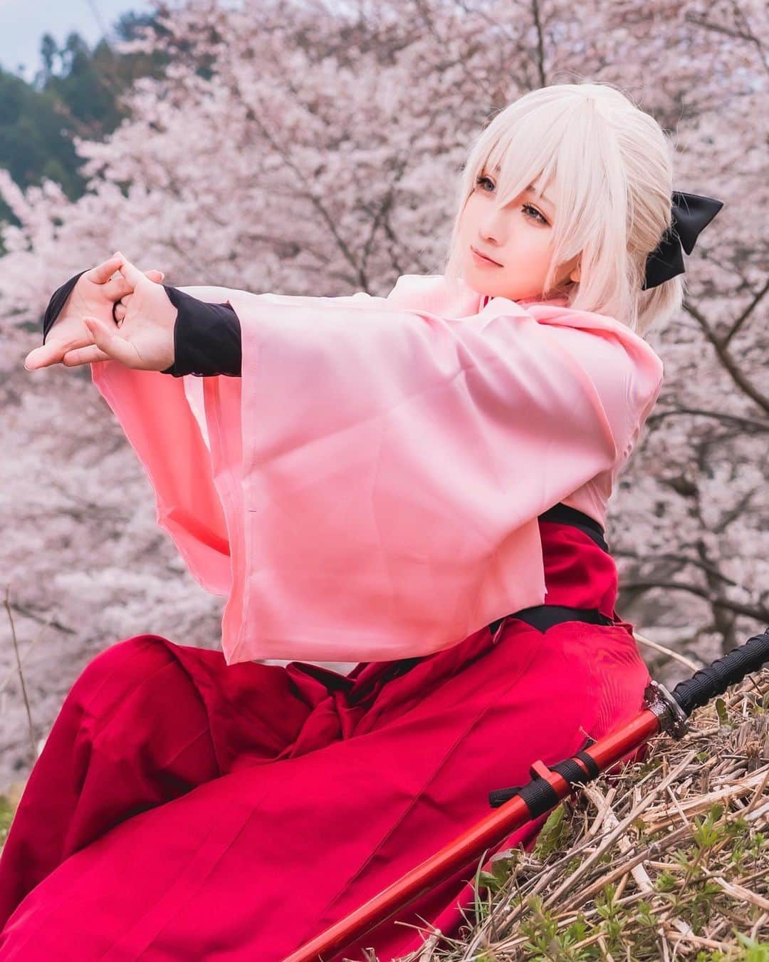 あまにさんのインスタグラム写真 - (あまにInstagram)「🌸 ・ ・ ・ #okitasouji #fate #cosplay #cosplayer #fgo #沖田総司 #fategrandorder #角色扮演 #cosplayersofinstagram #fateseries #cosplaygirl #コスプレ #fatecosplay #fgoコスプレ #japanesegirl #コスプレイヤーさんと繋がりたい」9月26日 20時52分 - amani_cos