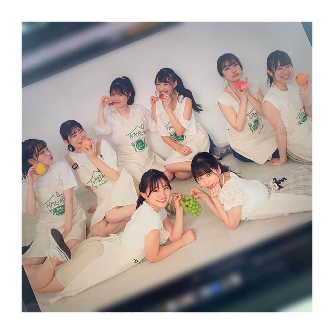 岡本怜奈さんのインスタグラム写真 - (岡本怜奈Instagram)「♡﻿ ｢NMB48お料理大好き部 ーたけだバーベキュー先生とLet’sおうちごはんBOOK－｣﻿ 本日、発売日です！！！(≧∀≦）ﾉ🍳﻿ ﻿ メンバーに選んでもらえて、﻿ 初めて本の表紙に載せてもらえたこと、﻿ すごくうれしかったです😭💕💕﻿ ﻿ ﻿ 料理のレシピ以外にも、﻿ メンバーのいろんなショットや、インタビューなど﻿ 盛り沢山な中身になっています((o(｡>ω<｡)o))﻿ ﻿ ぜひチェックしてね〜👀❣️﻿ ♡﻿ ♡﻿ #nmb48 #お料理大好き部 #たけだバーベキュー さん﻿ #山本彩加 さん #あーやん さん #安田桃寧 さん ﻿ #ももね さん #安部若菜 さん #わかぽん さん﻿ #山崎亜美瑠 さん #あみるん さん #出口結菜 ちゃん ﻿ #ゆいな ちゃん #南波陽向 ちゃん #ひなちょ﻿ #北村真菜 ちゃん #まなてぃー #岡本怜奈  #れなたん﻿ #たけだバーベキューのお家でbbq #レシピ本﻿ #happy #Instagood #Instafood」9月26日 21時00分 - renatan1222