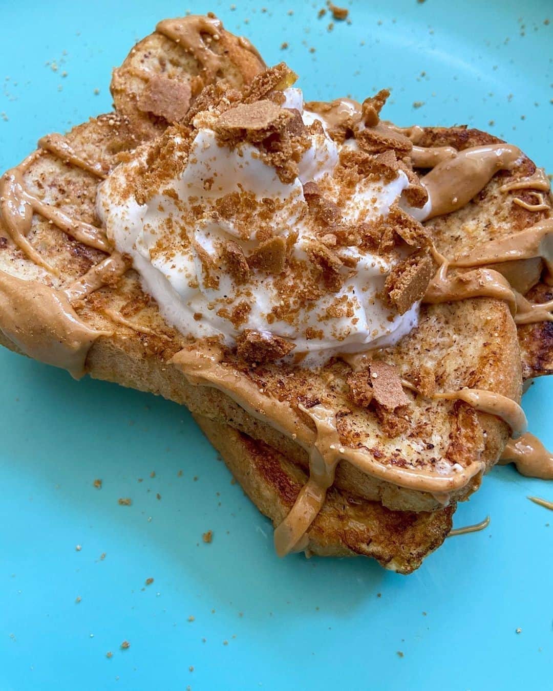 Flavorgod Seasoningsさんのインスタグラム写真 - (Flavorgod SeasoningsInstagram)「Pumpkin French toast!! Topped with Flavor God Buttery Cinnamon Roll⁠ -⁠ 🎥 @ww_thetrackingteacher⁠ -⁠ KETO friendly flavors available here ⬇️⁠ Click link in the bio -> @flavorgod⁠ www.flavorgod.com⁠ -⁠ 2 slices of 647 Bread (2sp)⁠ 1 egg⁠ splash of unsweetened almond milk⁠ @flavorgod Buttery Cinnamon Roll⁠ 1 tbsp of @americandreamnutbutter Cinnamon Toffee Crunch PB⁠ FF @reddiwip⁠ 2 Trader Joe’s Triple Ginger Cookie Thin (1sp) (I crumbled one and it was enough so I ate the other lol)⁠ ⁠ As I was finishing I thought about how amazingggg this would be with warm apples on top, so that’s definitely going to be added next time. These fall flavors blended perfectly together 😍⁠ -⁠ Flavor God Seasonings are:⁠ 💥 Zero Calories per Serving ⁠ 🙌 0 Sugar per Serving⁠ 🔥 #KETO & #PALEO Friendly⁠ 🌱 GLUTEN FREE & #KOSHER⁠ ☀️ VEGAN-FRIENDLY ⁠ 🌊 Low salt⁠ ⚡️ NO MSG⁠ 🚫 NO SOY⁠ 🥛 DAIRY FREE *except Ranch ⁠ 🌿 All Natural & Made Fresh⁠ ⏰ Shelf life is 24 months⁠ -⁠ #food #foodie #flavorgod #seasonings #glutenfree #mealprep #seasonings #breakfast #lunch #dinner #yummy #delicious #foodporn」9月26日 21時01分 - flavorgod
