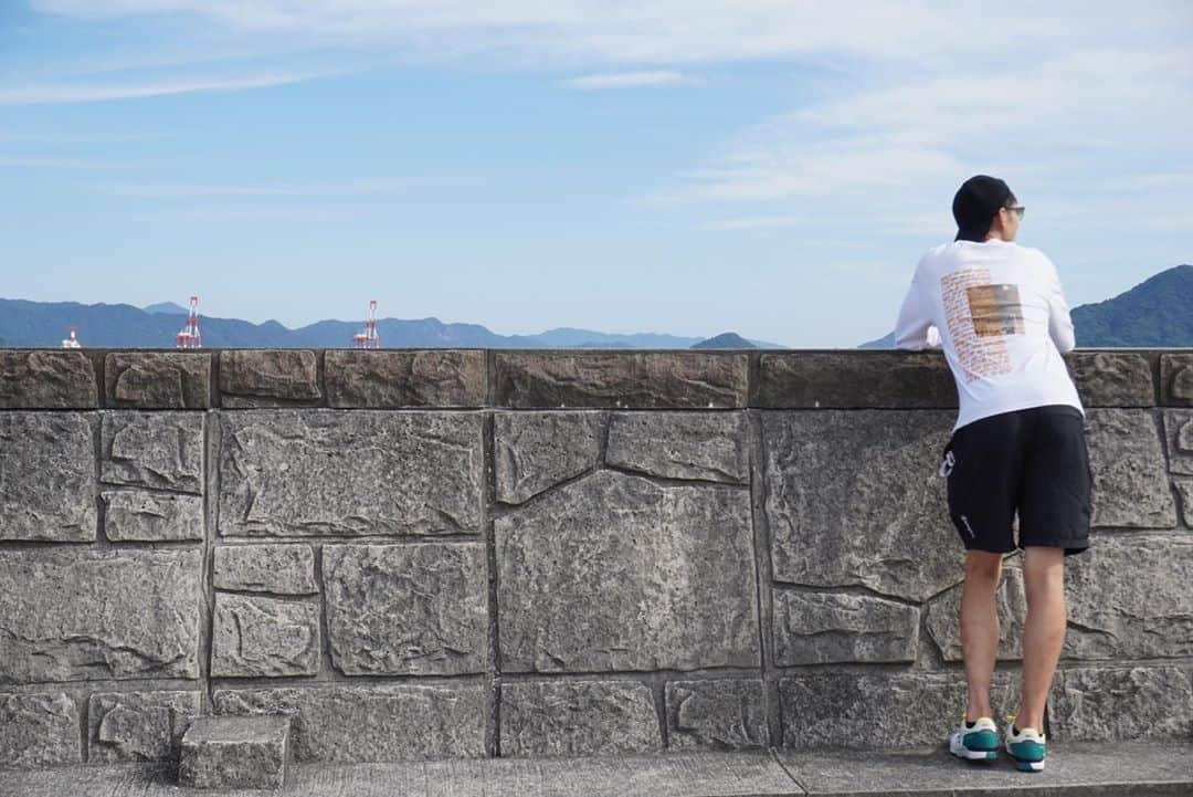 のインスタグラム：「… 半袖の季節も終わりですね🙃  #そろそろ釣り行きたい🎣」