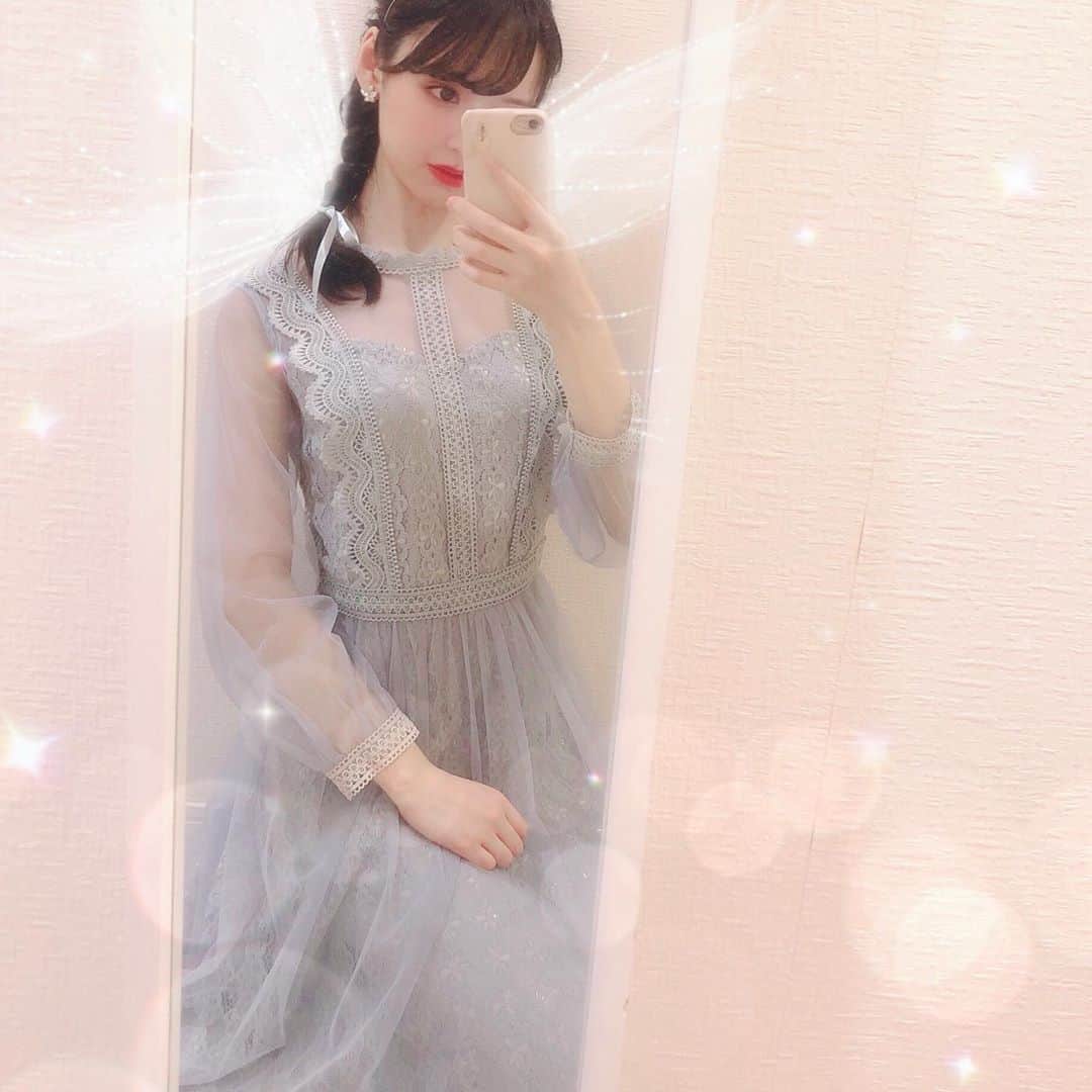 のインスタグラム：「🧚‍♀️💫✨ #fairywings #fairy #wings #妖精 #羽 #全身鏡 #全身コーデ #ワンピース #ワンピースコーデ #ガーリーコーデ #お洒落さんと繋がりたい #おしゃれさんと繋がりたい #ファッション好きな人と繋がりたい #옷스타그램 #패피 #패션스타그램 #코디스타그램 #멋스타그램 #오오티디 #데일리룩  #데일리코디 #데일리패션 #전신샷 #japanesegirl #mirrorselfie #mirrorshot #bluedress #girlyfashion #fashiongram #instafashion」
