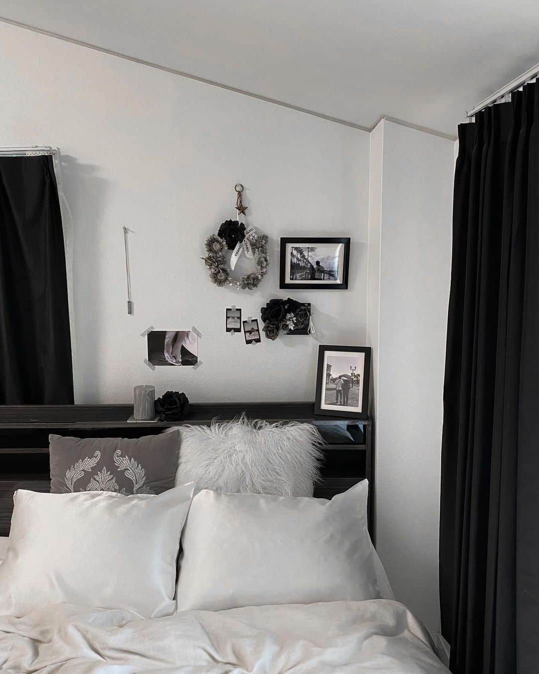 近藤沙良さんのインスタグラム写真 - (近藤沙良Instagram)「. . 枕が別々の種類だったから 新しい枕を買って枕カバーも新調🖤 @kurevy_official 100%シルクカバー . デザイン性もあって、なおかつ保湿性/吸水性に 優れてる枕カバー。 こんなの求めてました✔︎ . #kurevy #bedroom #whiteroom #monotone #monotoneinterior  #クレビー#シルク#ナイトキャップ #シルクナイトキャップ #シルクのある生活」9月26日 21時10分 - saaara57