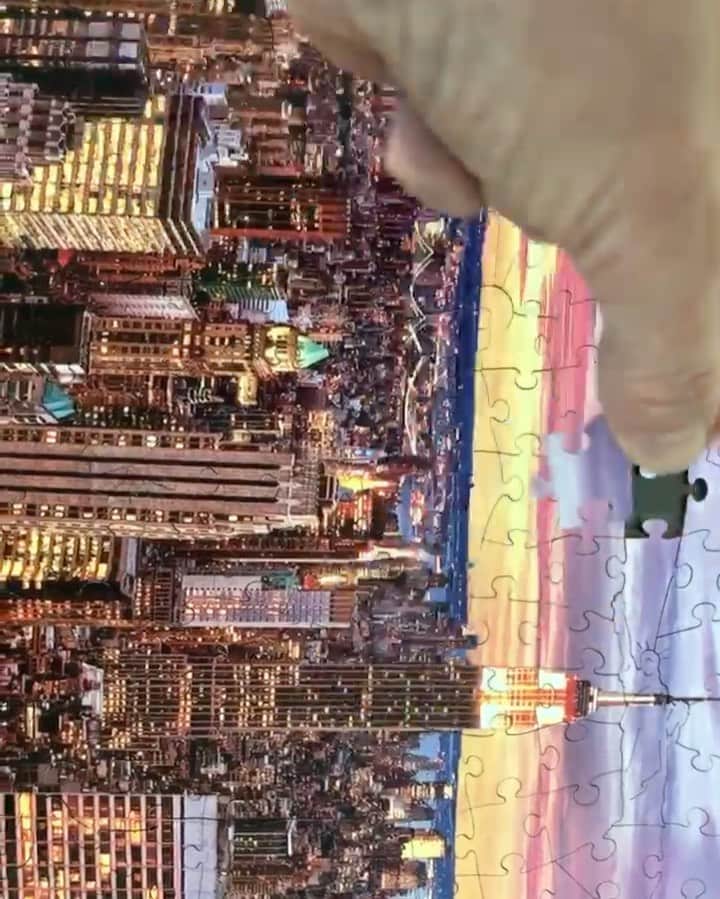 ヒュー・ジャックマンのインスタグラム：「🧩」